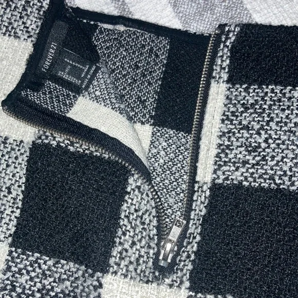 Ladies skirt - Picture 5 of 6